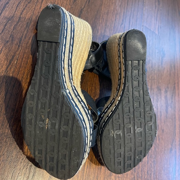 Charles by Charles David grass cloth and black elastic platforms, 6.5, GUC - Picture 4 of 7